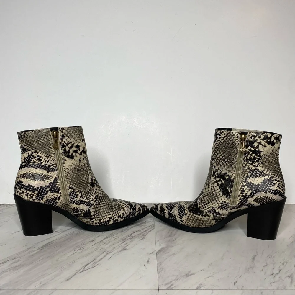 Blondo que snakeskin